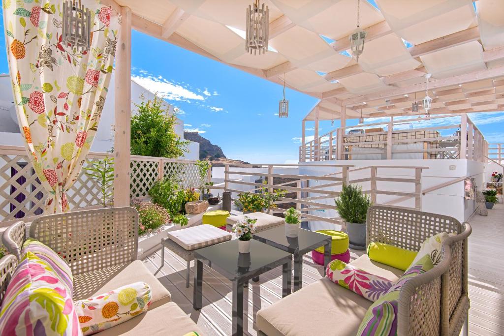Posezení v ubytování Lindos Harmony Suites