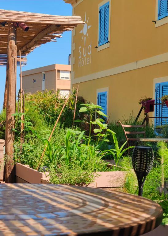 Zahrada ubytování Sud Hôtel Restaurant
