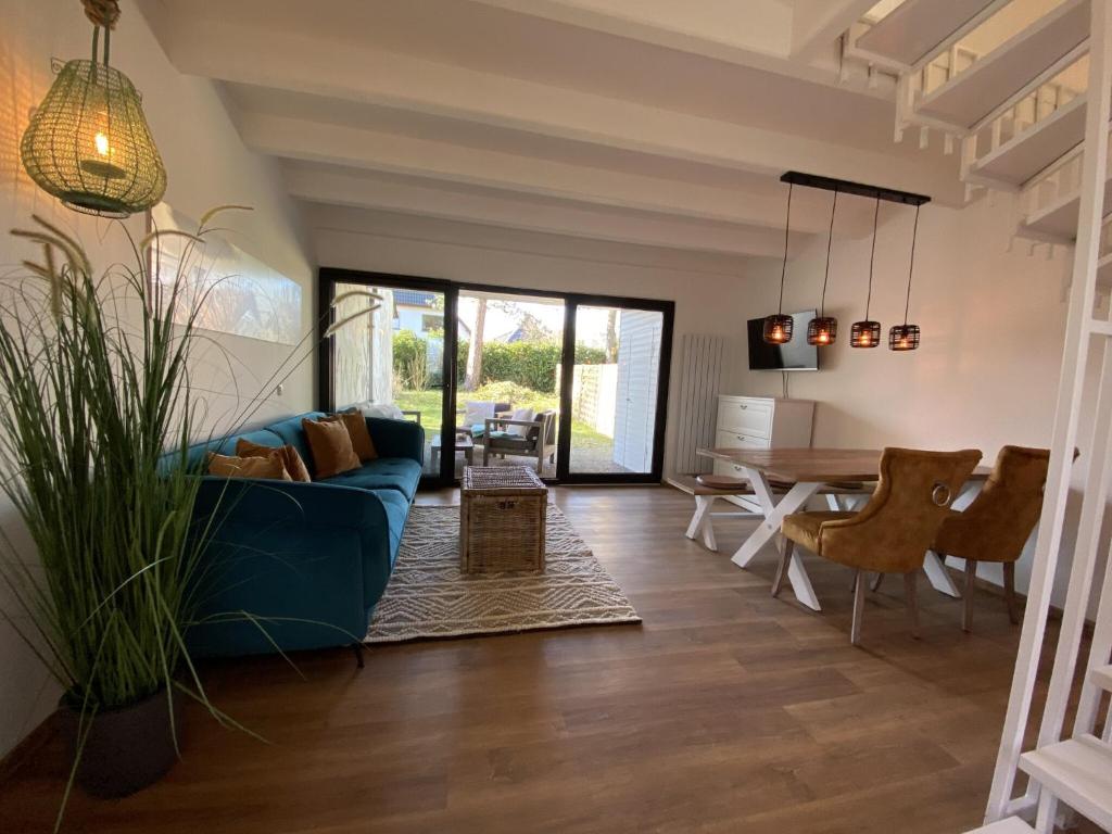 Beach House 'Camps Bay' - Housity