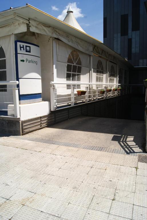 Budova, kde se hotel nachází