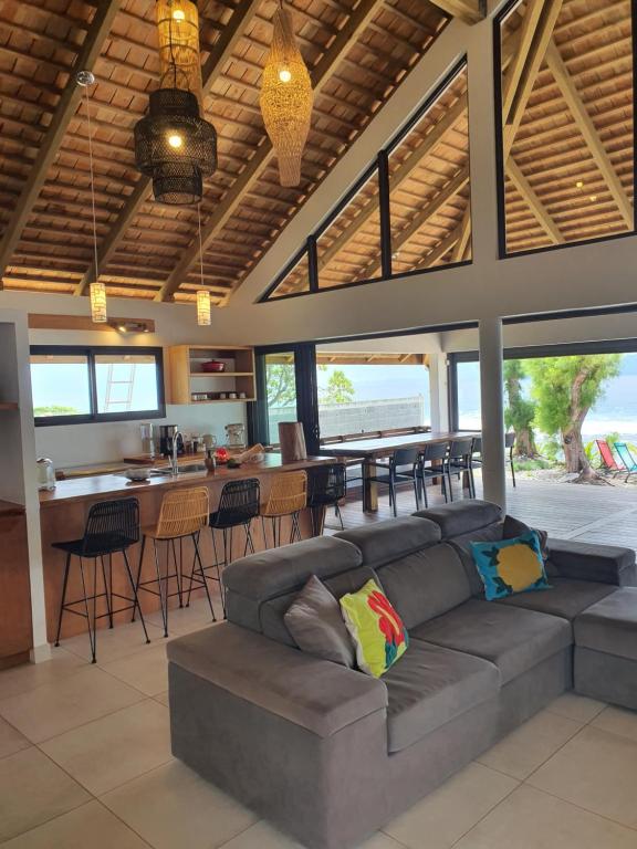 Posezení v ubytování Moorea Lodge Bungalow