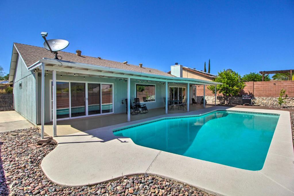 Updated Tucson Home with Pool, Grill, Mtn Views, Tucson Updated 2024