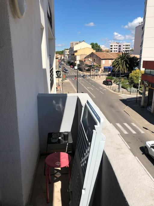 Fotografia z galérie ubytovania Le Studio 18 à Nîmes, proche centre ville & Gare TGV, Wifi Balcon v destinácii Nîmes