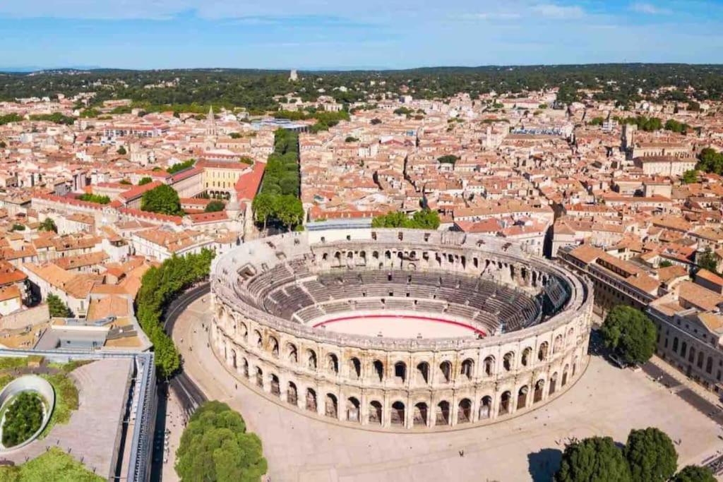 Fotografia z galérie ubytovania Le Studio 18 à Nîmes, proche centre ville & Gare TGV, Wifi Balcon v destinácii Nîmes