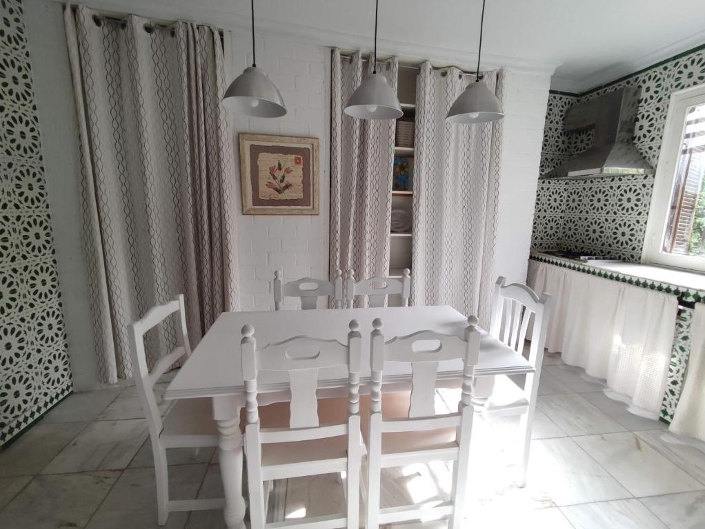 Kuchyňa alebo kuchynka v ubytovaní Casa Rural La Promesa Granada