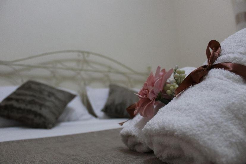 A bed or beds in a room at Casa Mary