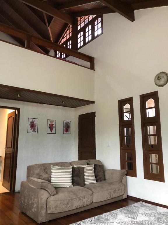 Casa ao Estilo Serrano na Grande Porto Alegre - Refúgio da Paz, Novo  Hamburgo – Preços atualizados 2023