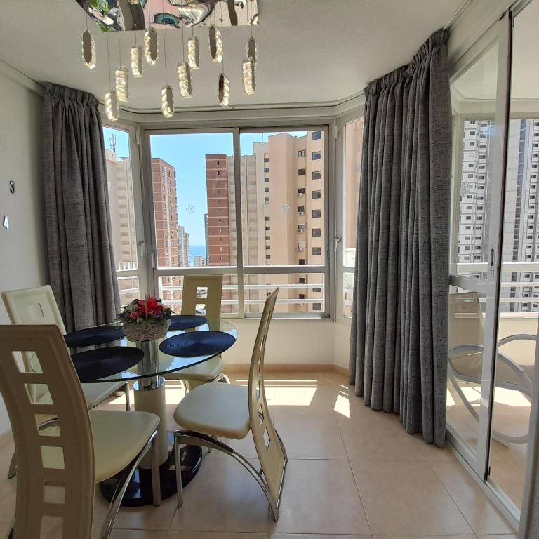 Fotografie z fotogalerie ubytování Apartment Glamour Alhambra Rincon de Loix Benidorm-sea view-free parking, Wi-Fi, pool, new air conditioning v destinaci Benidorm