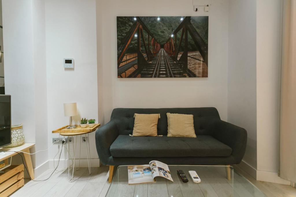 A seating area at Empecinado