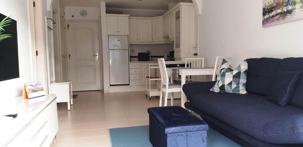 A kitchen or kitchenette at 50 meters from the ocean