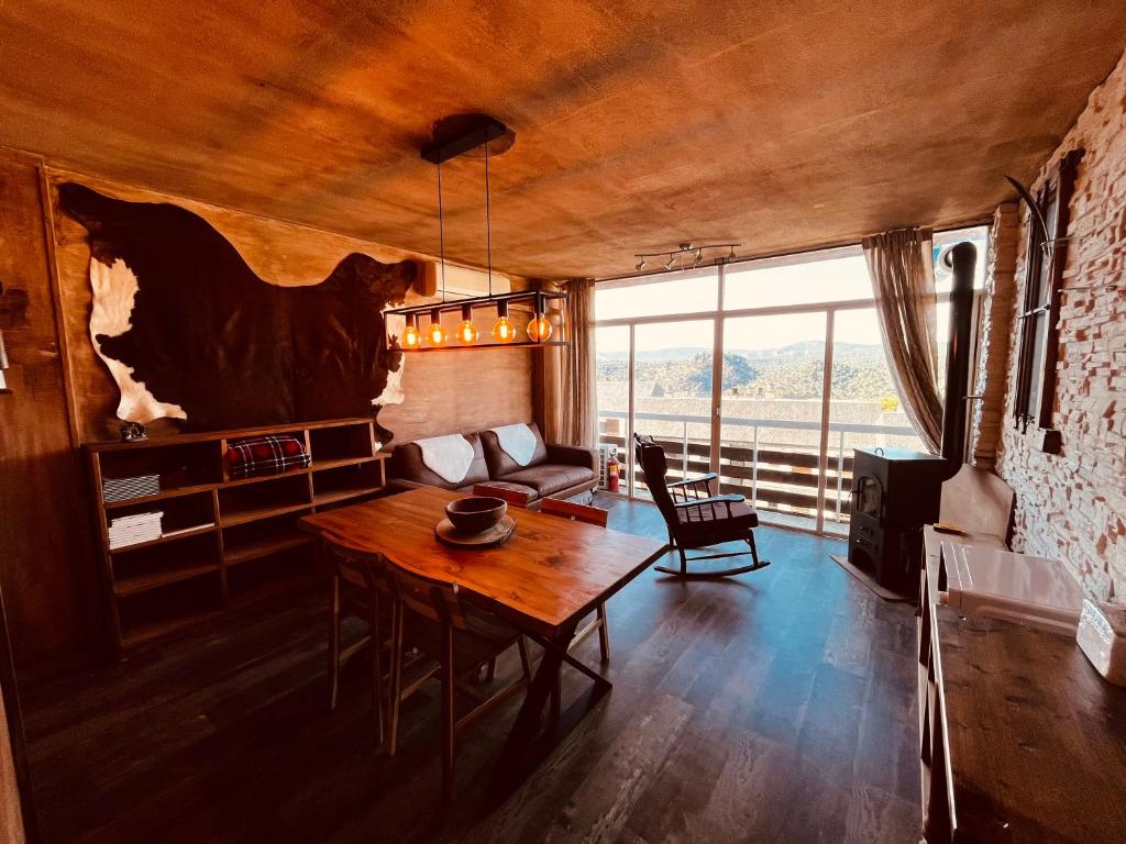 OLD WEST HOUSE Pantano de San Juan - Housity