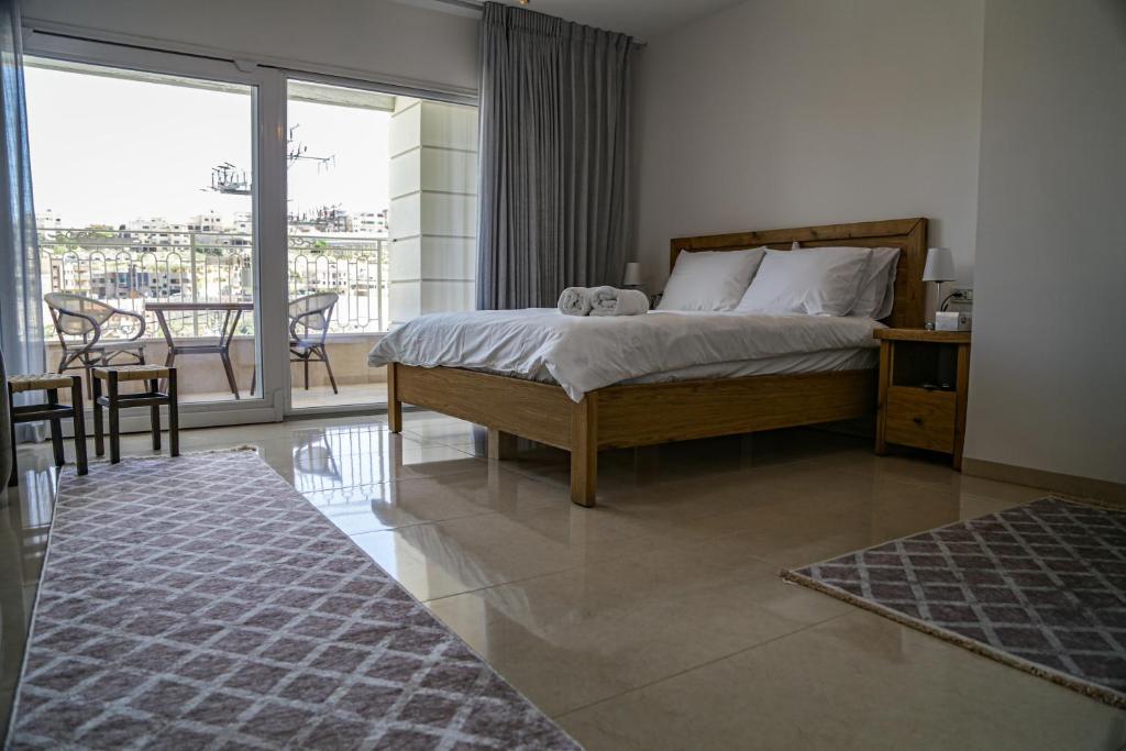 Balcony بَلكون - Housity