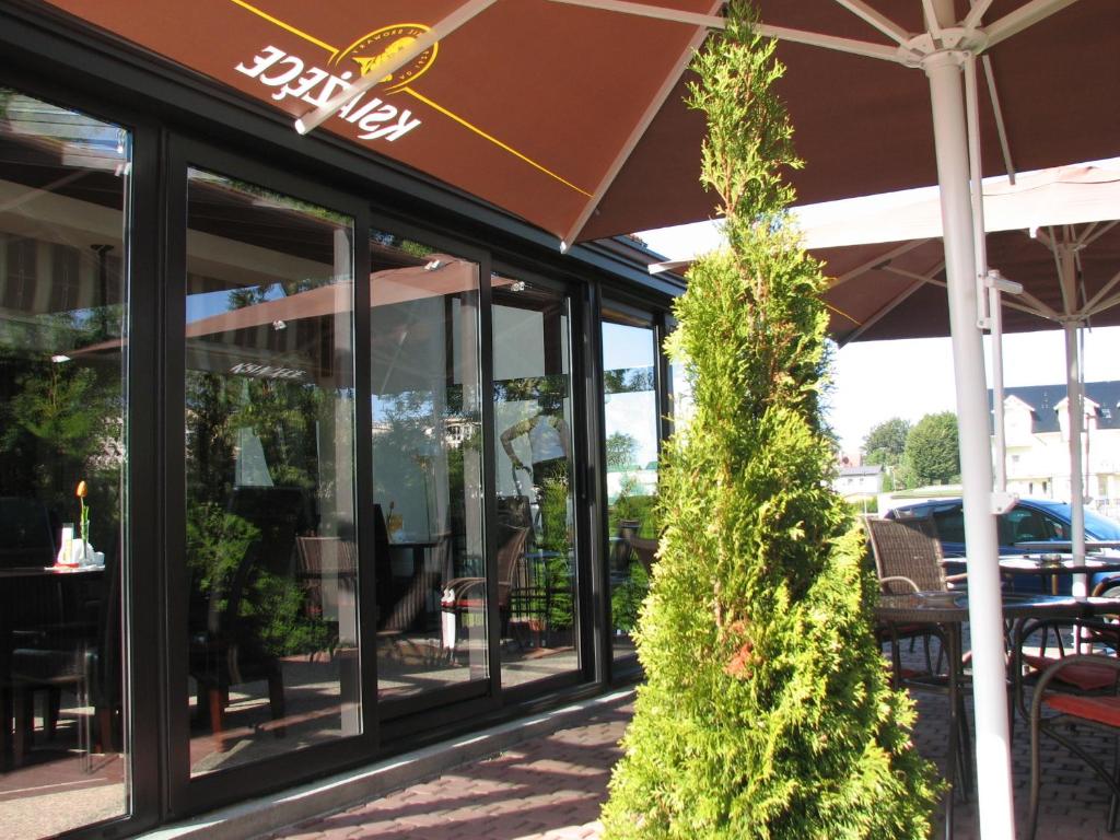 Reštaurácia alebo iné gastronomické zariadenie v ubytovaní Pensjonat SPA Dolce Vita