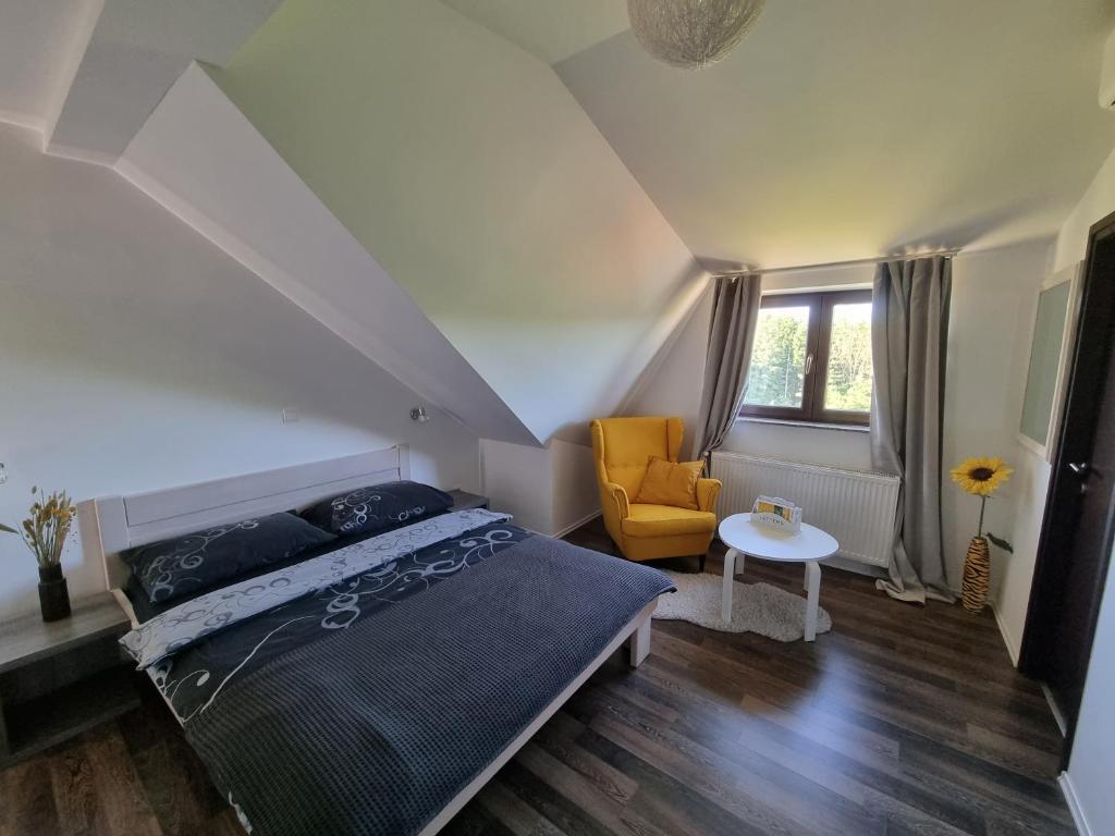 4 Seasons Guest House - 11