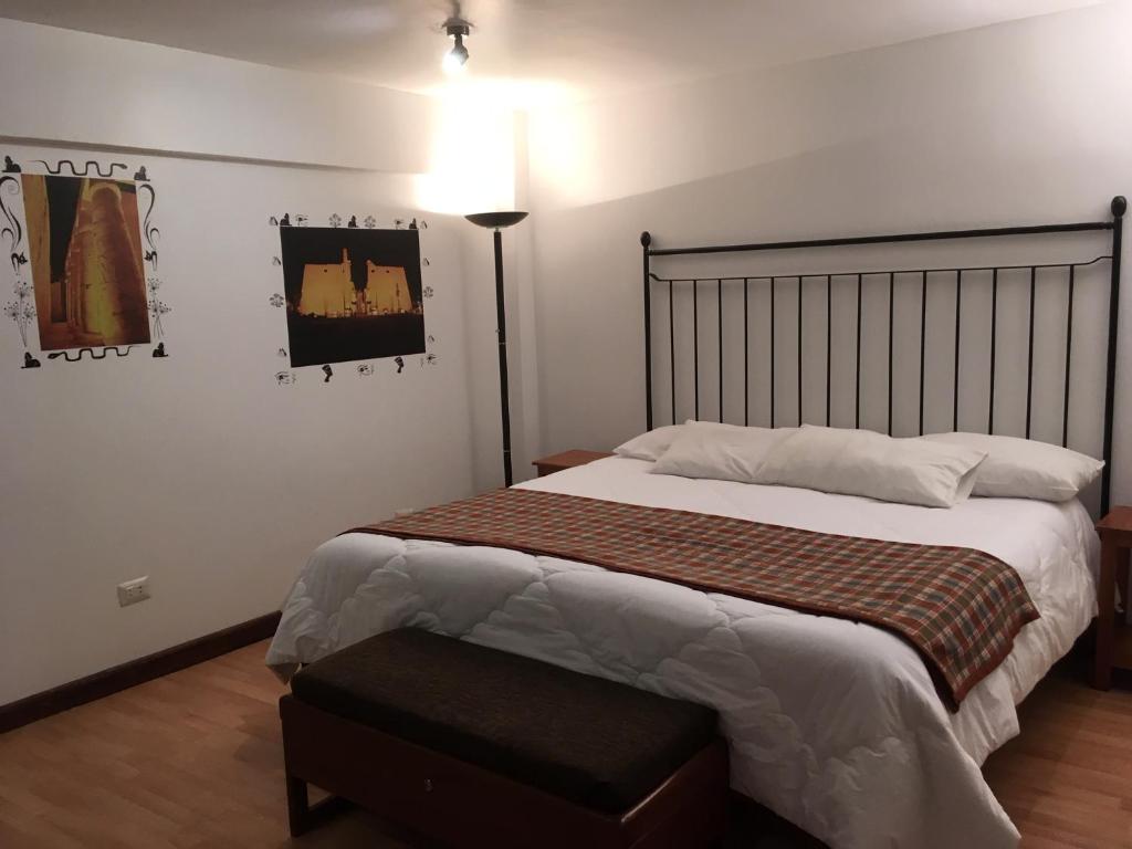 Postel nebo postele na pokoji v ubytování Los Aticos B&B with Coworking
