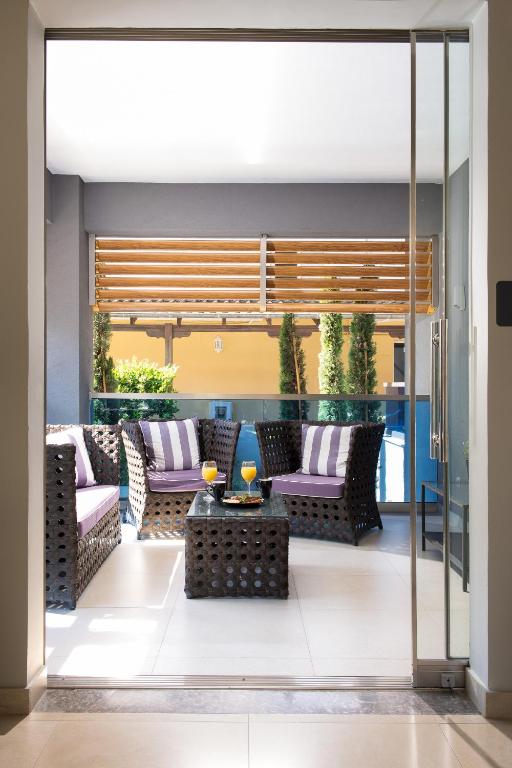 SKS Luxury Suites & Rooms - 13