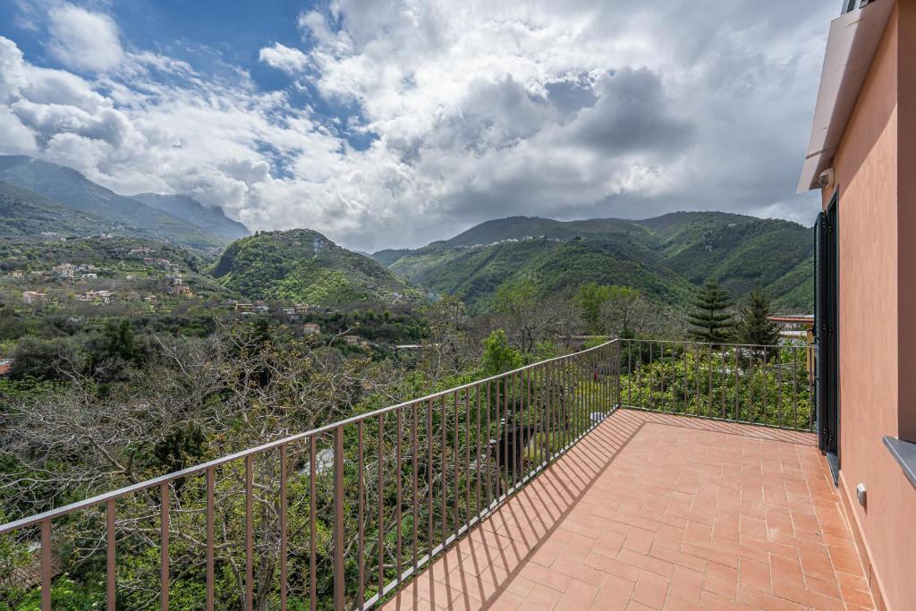 Nespecifikovaný výhled na hory nebo výhled na hory při pohledu z bed and breakfast