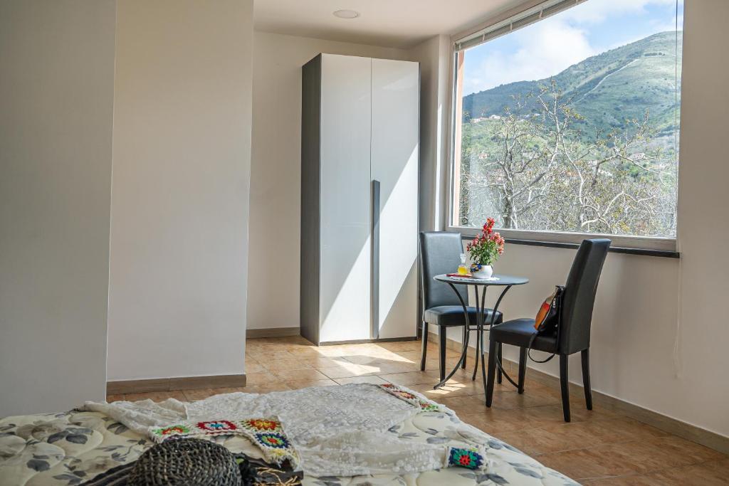 Nespecifikovaný výhled na hory nebo výhled na hory při pohledu z bed and breakfast