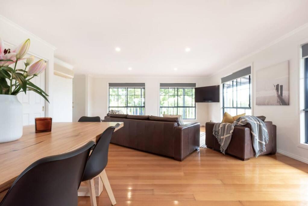 Holiday homes & houses for rent in Binalong Bay