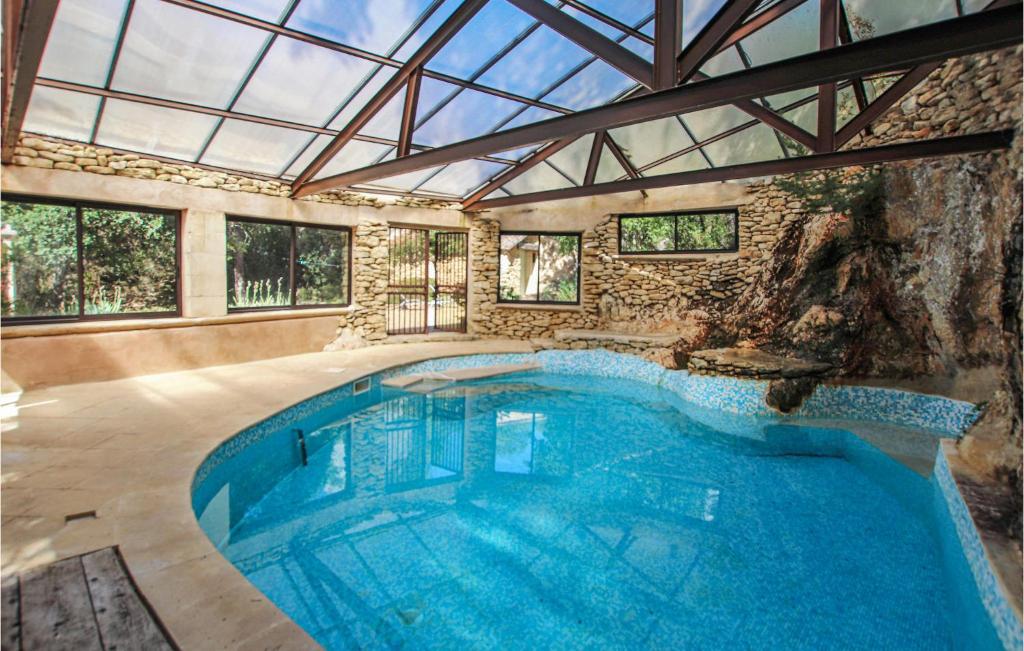 Amazing home in Bonnieux with Outdoor swimming pool and 4 Bedrooms