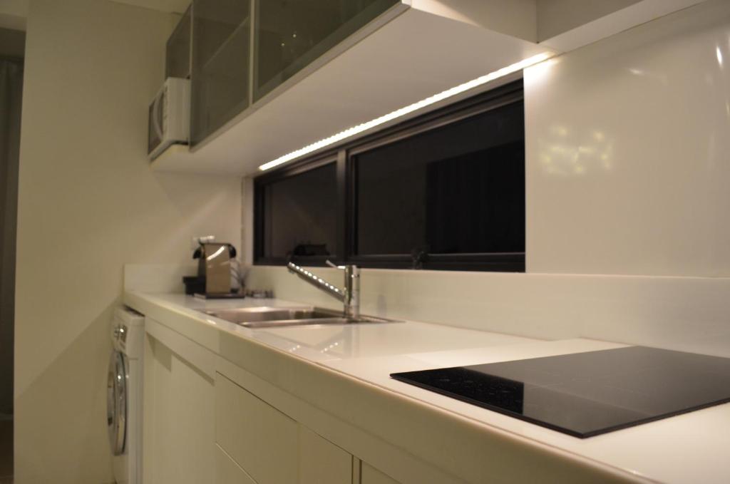  Goldenland Home Service