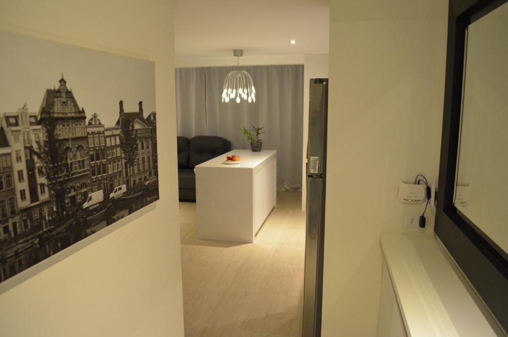 Goldenland Home Service
