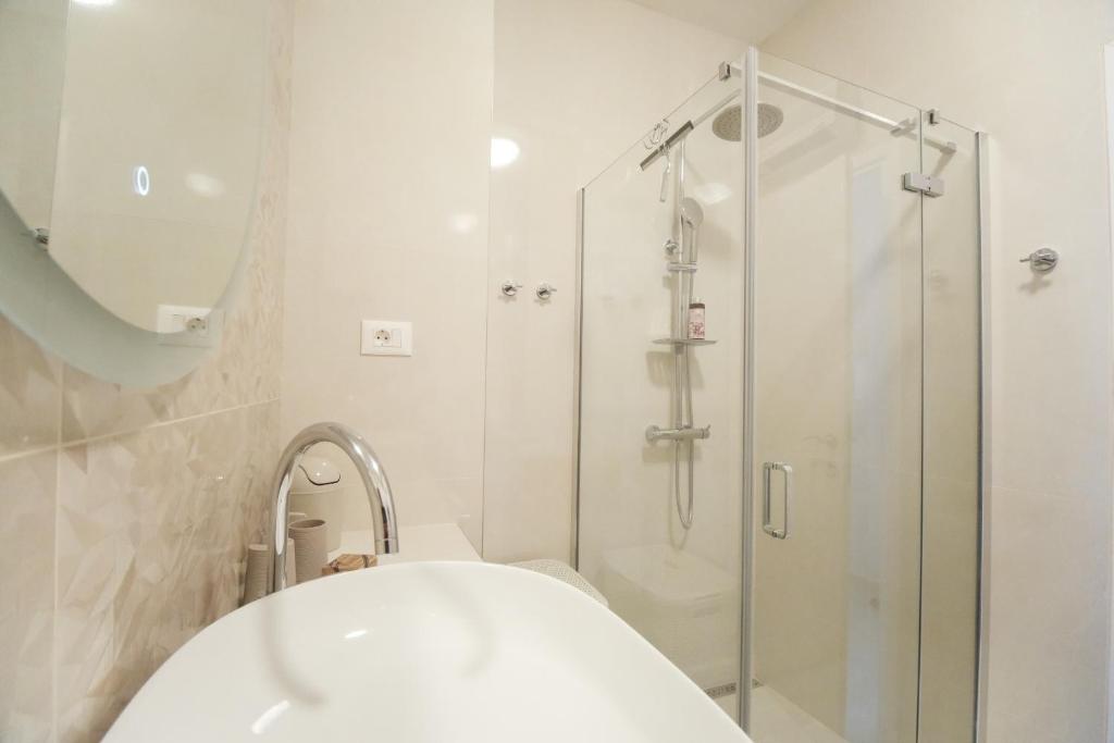 Kúpeľňa v ubytovaní LUXURY APARTMENT MEJE