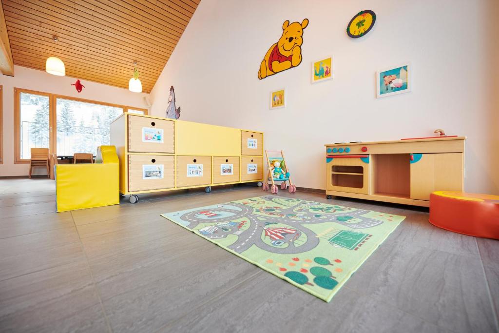Dětský klub v ubytování Reka-Feriendorf Bergün
