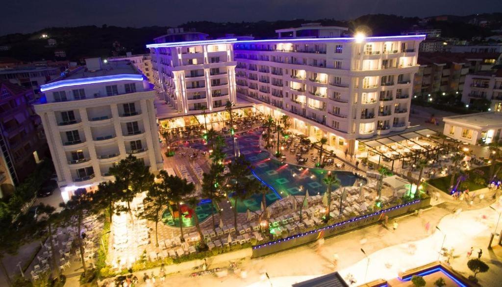 Apartment in Grand Blue Fafa Golem