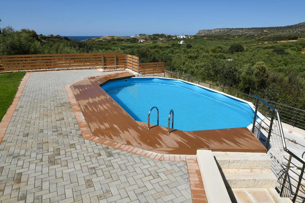 Bazén v ubytování Petrino in Sisi with private pool and garden nebo v jeho okolí