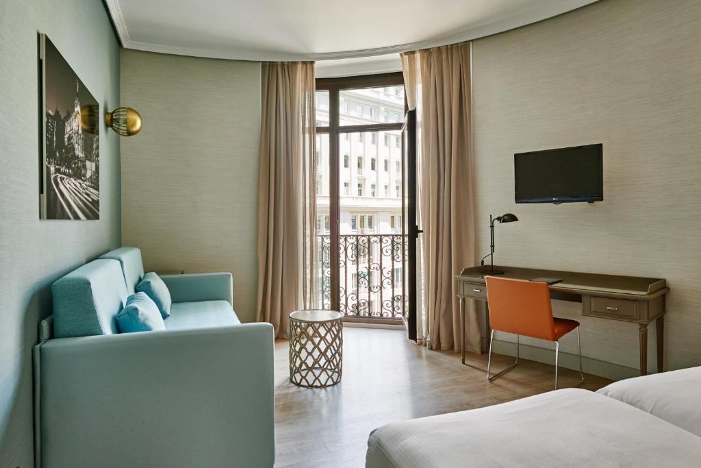 
Triple Room with City View
