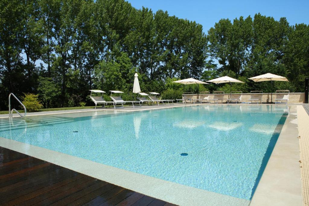 Bazén v ubytování Agriturismo Villa Almè nebo v jeho okolí
