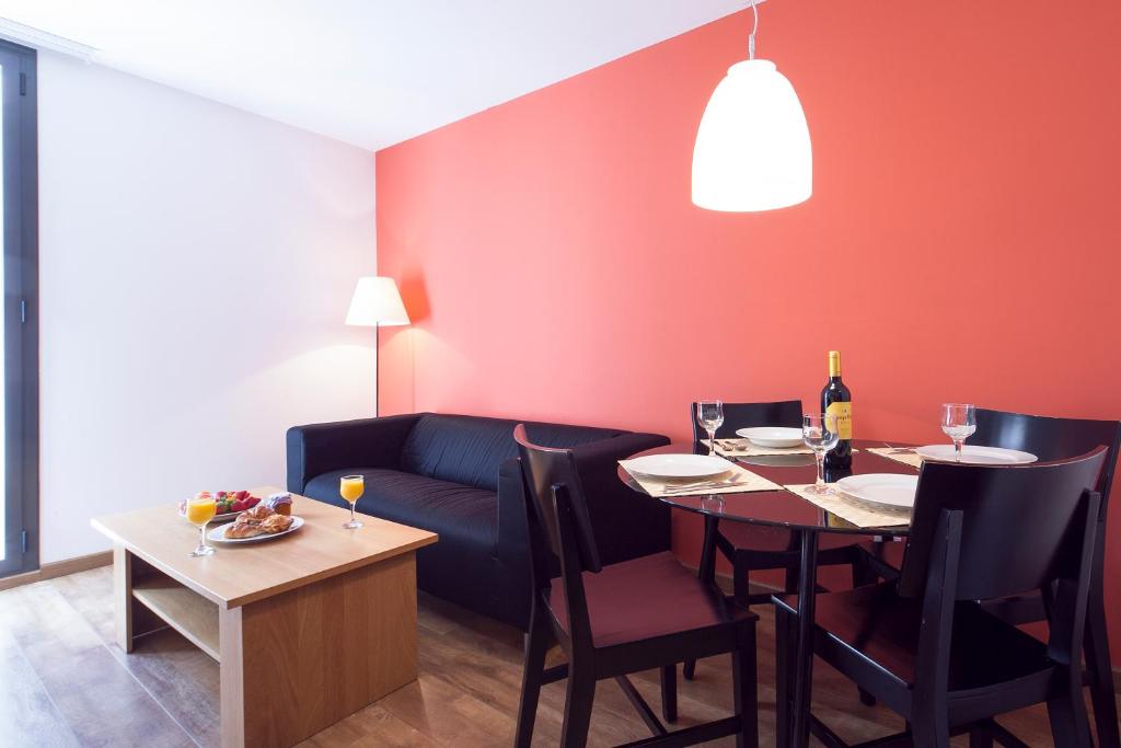 Inside Barcelona Apartments Sants - 2