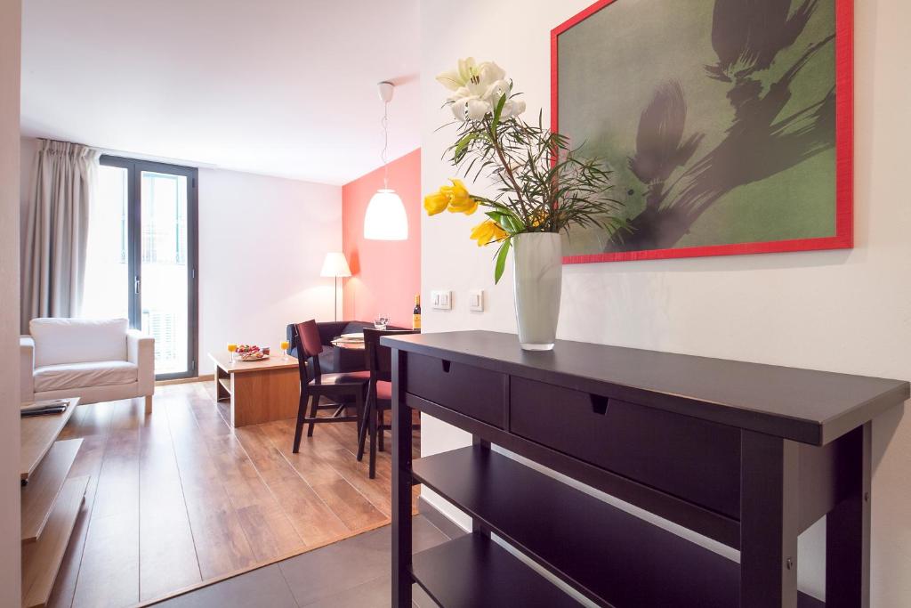 Inside Barcelona Apartments Sants - 4