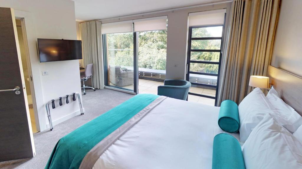 Greenlands Hotel - 