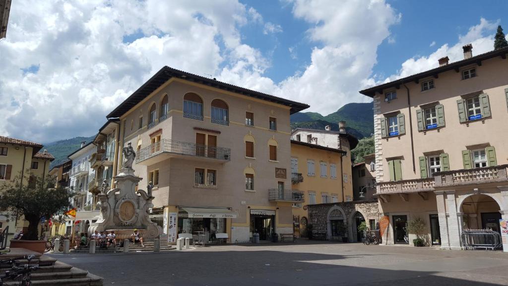 APPARTAMENTS SUPERIOR ,o SUITE GARDARCO