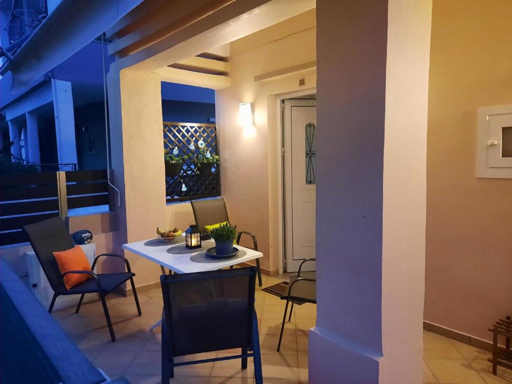 A seating area at Pavlos Apartment
