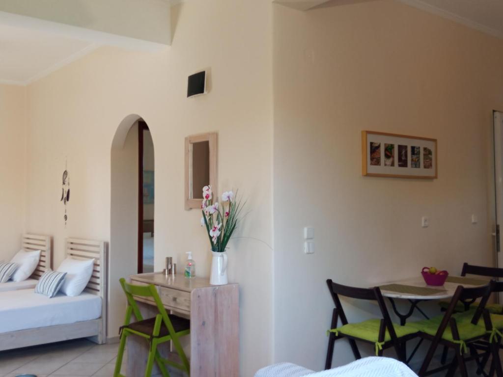 Posteľ alebo postele v izbe v ubytovaní Sea Side House Kourouta