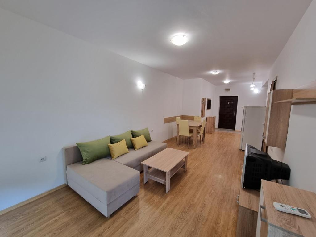 Apartment 2- South Residence with terrace