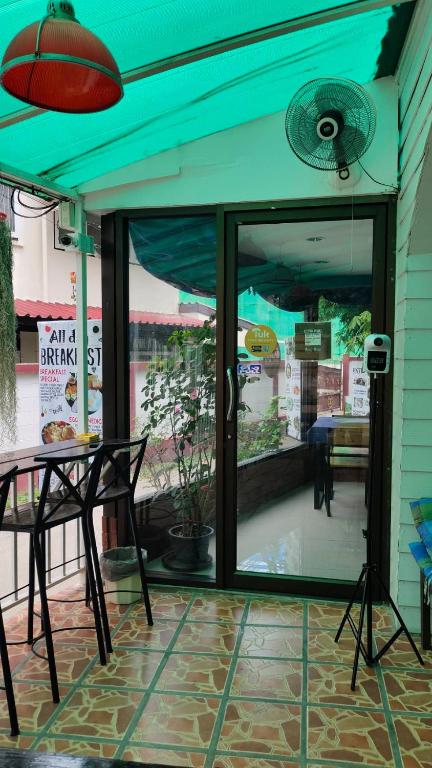 Born Guest House - Resim 44