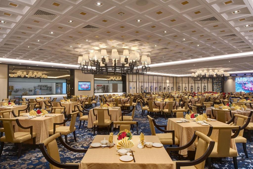 Restaurace v ubytování One World Hotel