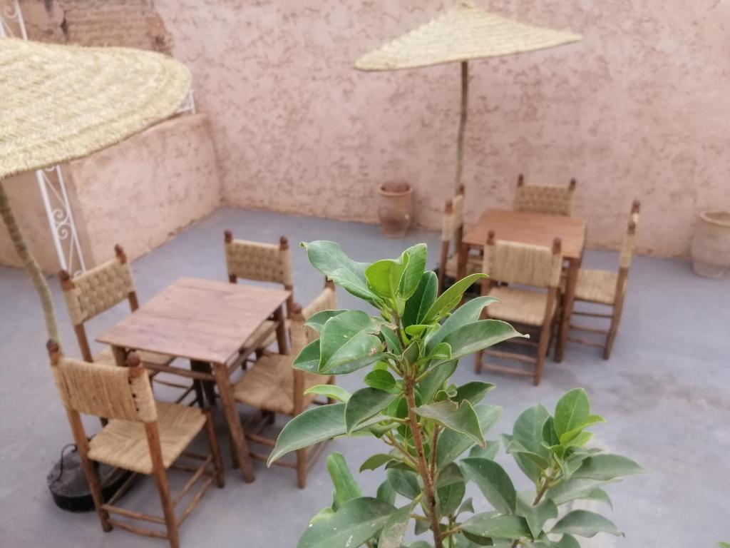 Restaurace v ubytování Hostel Laksour