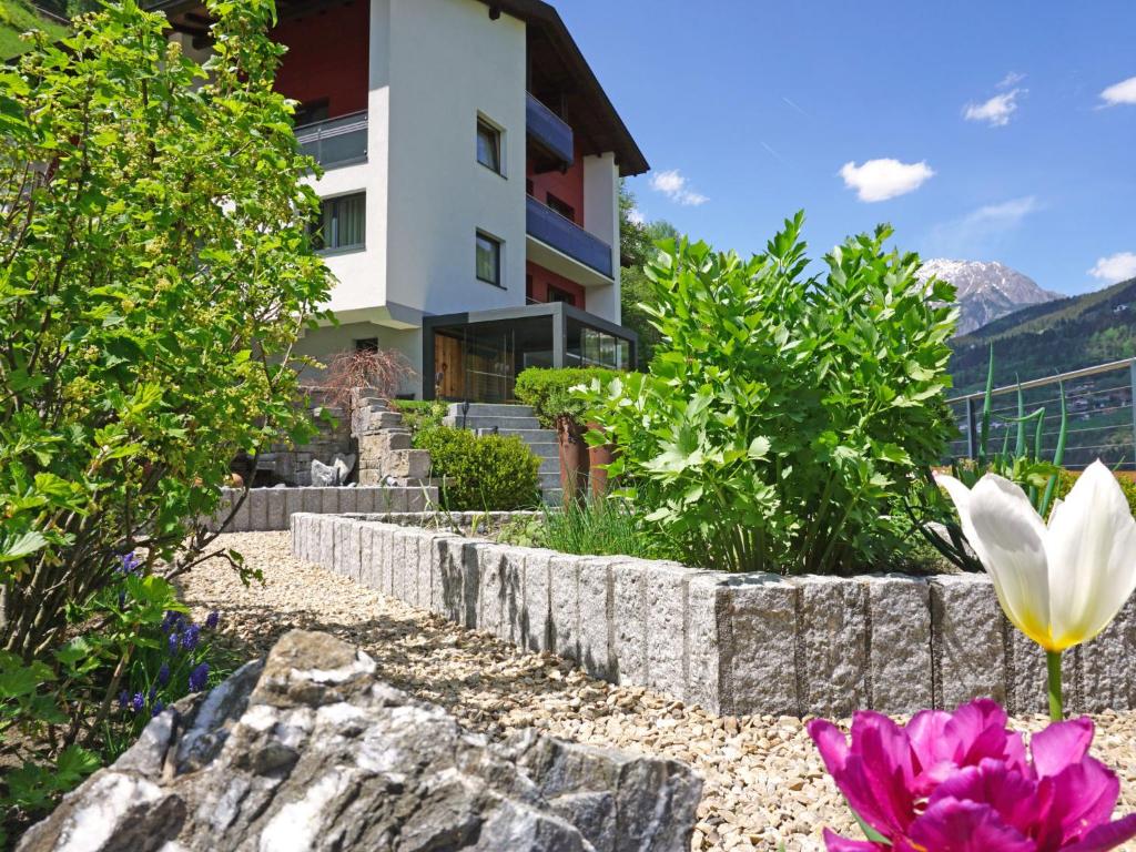 Nespecifikovaný výhled na hory nebo výhled na hory při pohledu z apartmánu