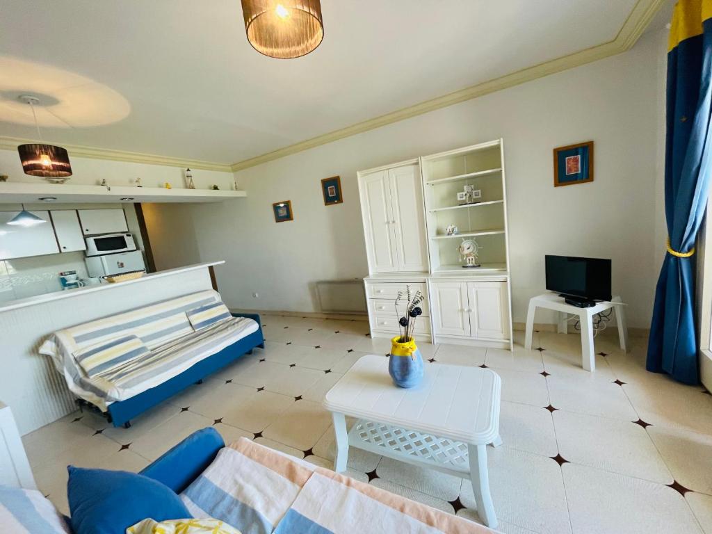 Fotografia z galérie ubytovania MAURICI BJ2 - Apartamento en Empuriabrava con piscina comunitaria v destinácii Empuriabrava