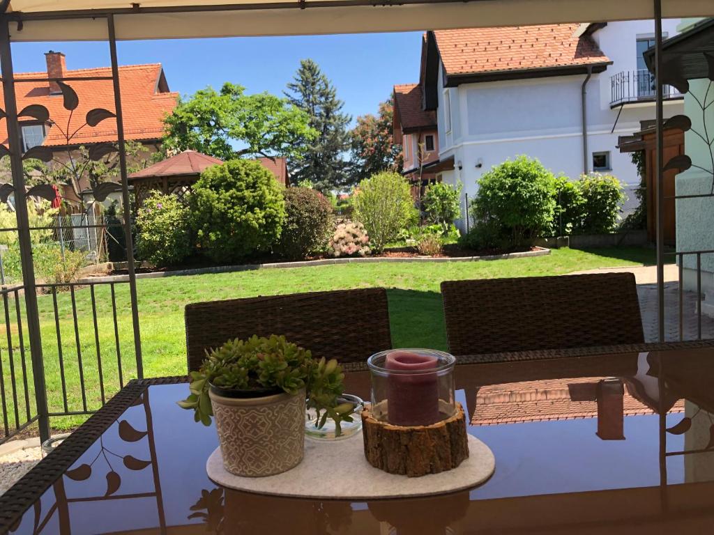 Vonkajšia záhrada v ubytovaní Ferienhaus Silke