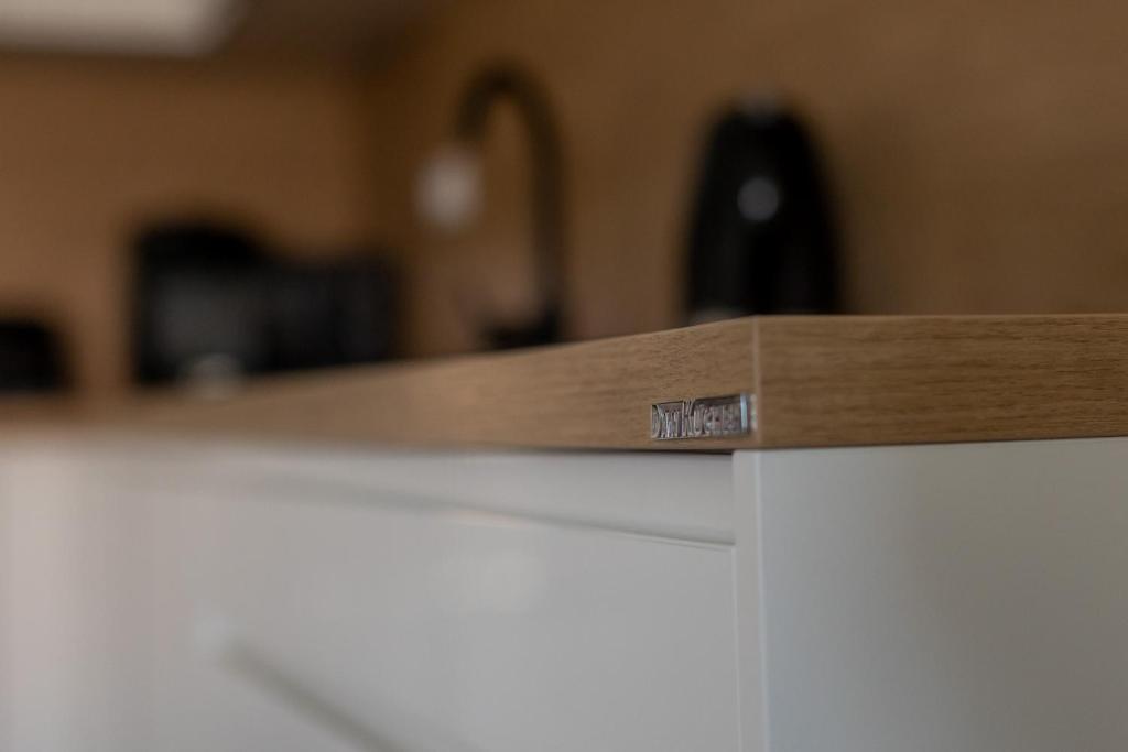 Kuchyňa alebo kuchynka v ubytovaní Apartman Sisters - FREE parking