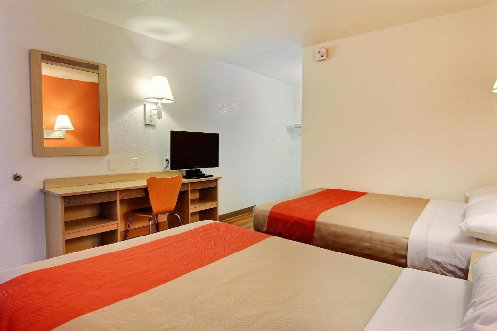 Motel 6-Kingsville, TX - Quadruple Room