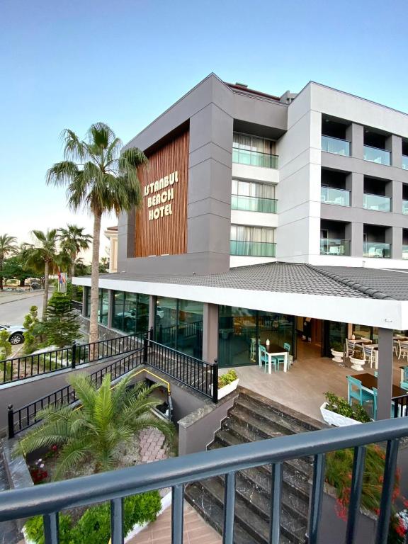 A balcony or terrace at İstanbul Beach Hotel