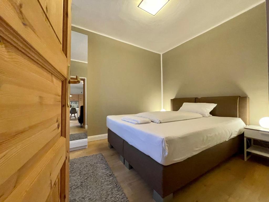stadtRaum-berlin apartments - Apartment Hilde (Eberswalderstr. 33)