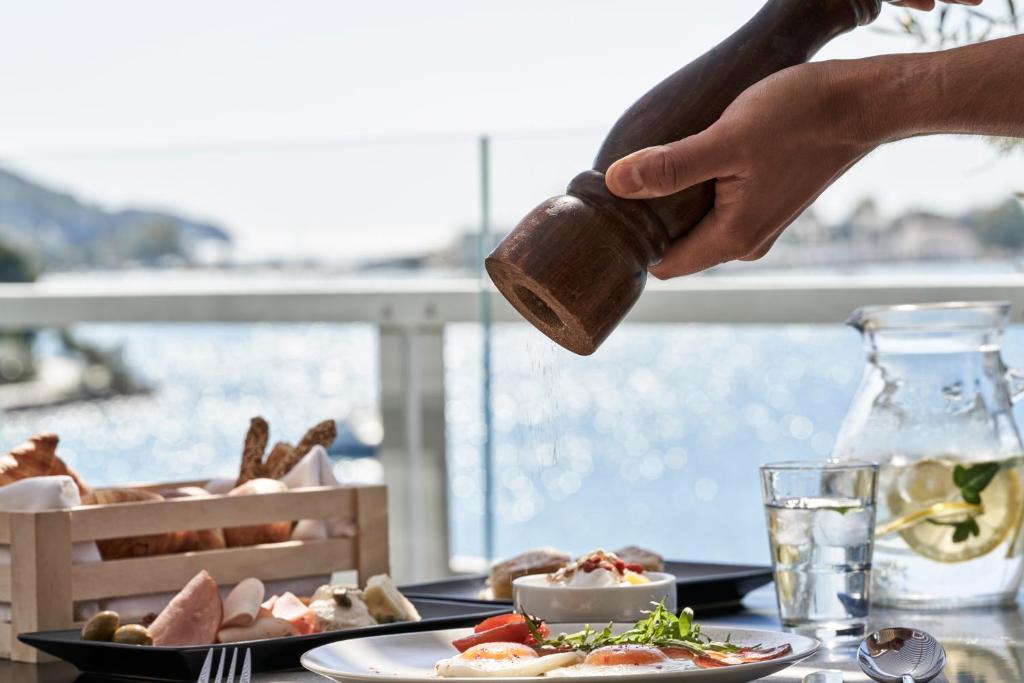 Nápoje v ubytování Xenia Poros Image Hotel